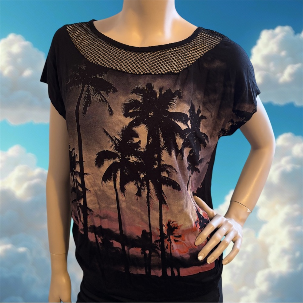 Edista Los Angelos Palm Tree & Fishnet Top